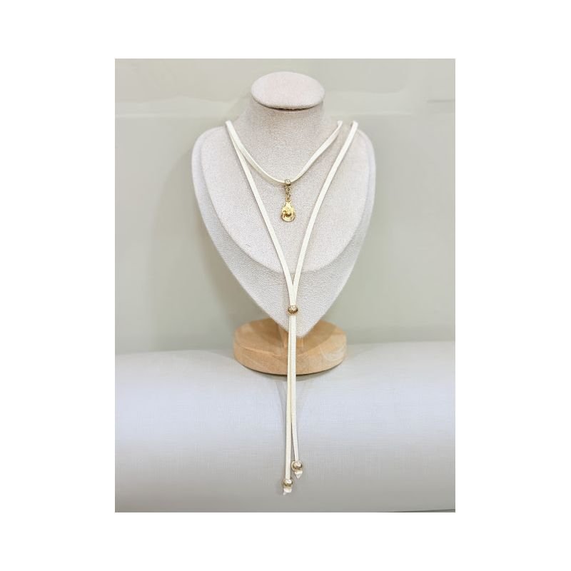 Colar em couro estilo vaquejada